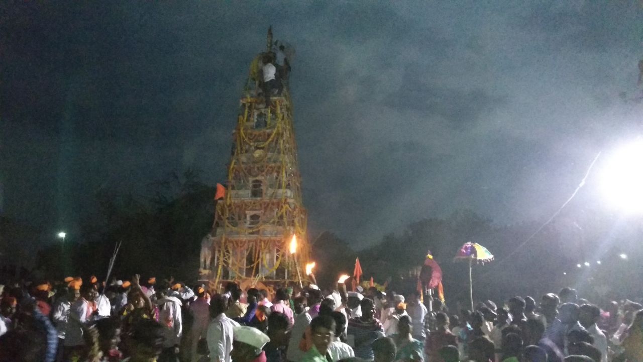 ಲಾಡಮುಗಳಿಯ ವಿರುಪಾಕ್ಷೇಶ್ವರ ರಥೋತ್ಸವ.........