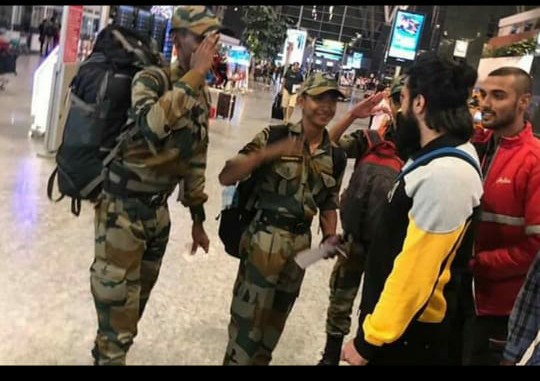ಸೈನಿಕರು ಸೆಲ್ಫಿ ಕೇಳೋಕೆ ಬಂದ್ರೆ ಯಶ್ ಹೇಳಿದ್ದೇನು ಗೊತ್ತಾ.?