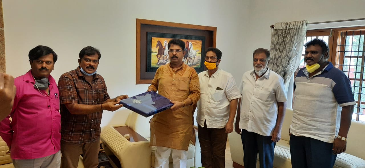 ಸರ್ಕಾರಿ ಆದೇಶ ಪಾಲಿಸಿ ಚಿತ್ರೀಕರಣ ಬಿಟ್ಟು ಉಳಿದ ಚಟುವಟಿಕೆ ಮಾಡಿಕೊಳ್ಳುವಂತೆ ರಾಜ್ಯಸರ್ಕಾರದ ಸೂಚನೆ..
