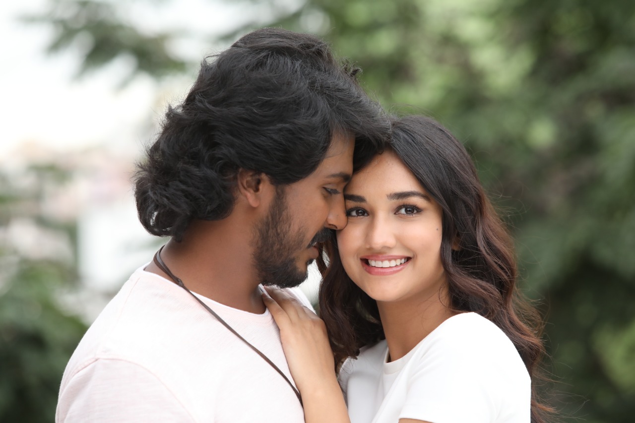 ವರಮಹಾಲಕ್ಷ್ಮಿ ಹಬ್ಬದಲ್ಲಿ ವಿಕ್ರಂ ರವಿಚಂದ್ರನ್ 'ತ್ರಿವಿಕ್ರಮ'ನಿಗೆ ಸಿಕ್ತು ಚಿನ್ನದಂತಾ ಬೆಲೆ..!