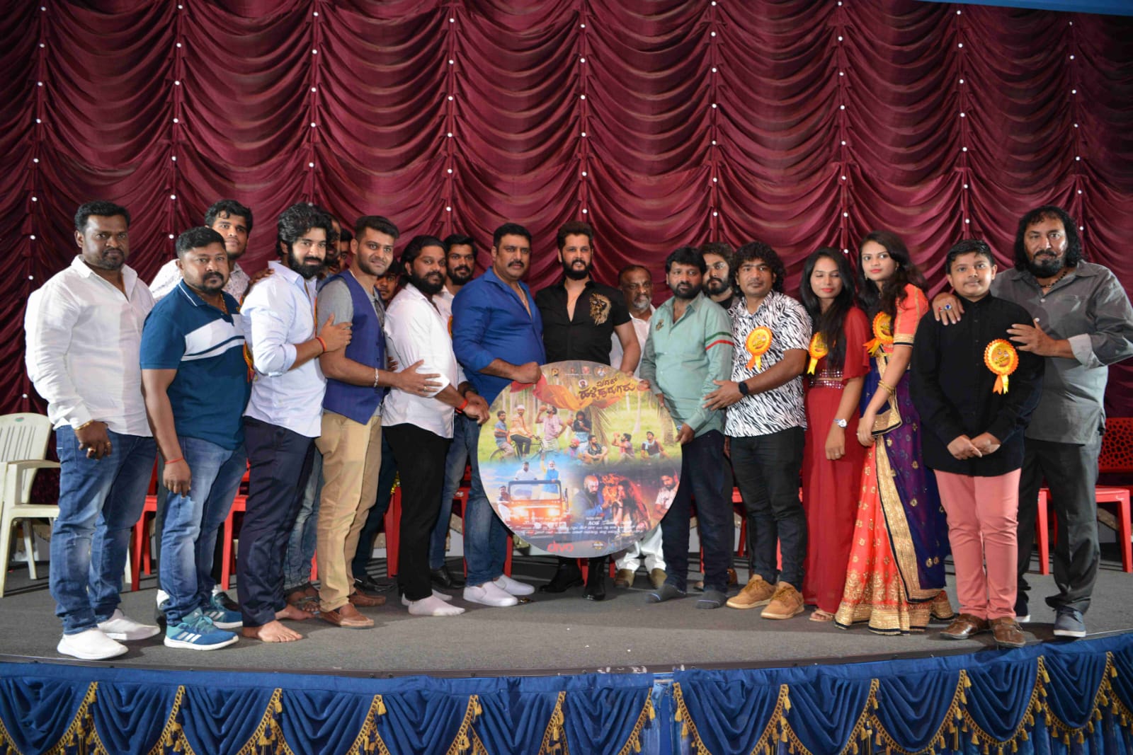 ಬಿಡುಗಡೆಯಾಯಿತು "ಖಡಕ್ ಹಳ್ಳಿಹುಡುಗರು" ಚಿತ್ರದ ಕನ್ನಡಾಭಿಮಾನದ ಗೀತೆ.