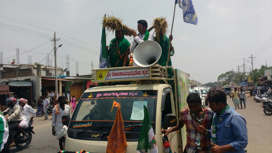 ಸಿರವಾರದಲ್ಲಿ ಜೆಡಿಎಸ್ ಹವಾ.ಹೆಚ್ಚುತ್ತಲಿರುವ ವೆಂಕಟ್ಟಪ್ಪ ನಾಯಕರಿಗೆ ಜನಬೆಂಬಲ. 