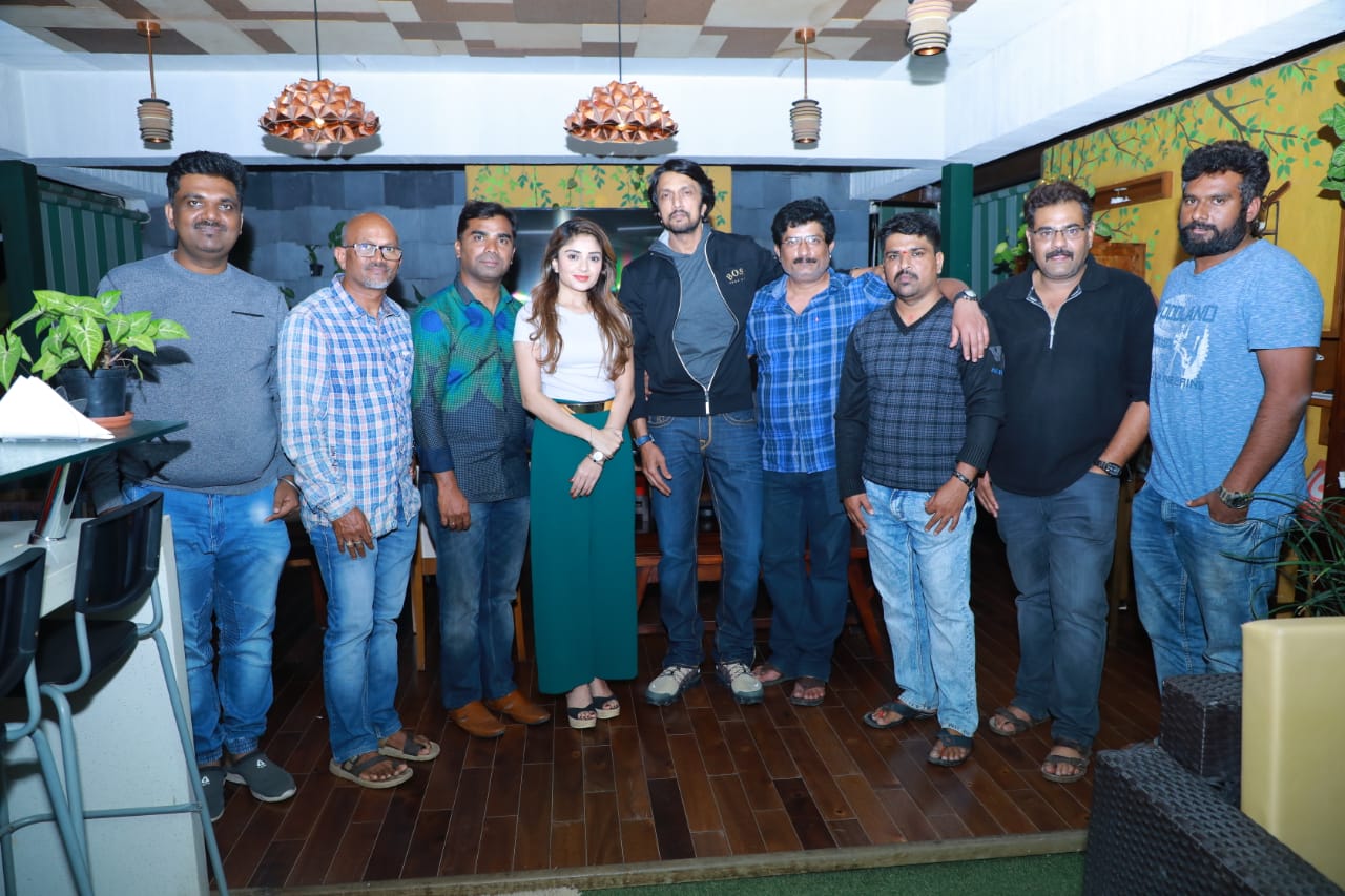 “ ಮನೆ ಮಾರಟಕ್ಕೆ” ಭೇಷ್ ಎಂದ ಅಭಿನಯ ಚಕ್ರವರ್ತಿ.