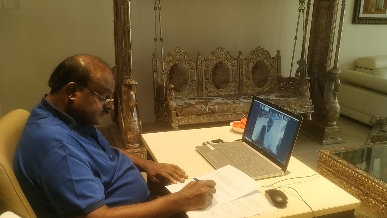 H d ದೇವೇಗೌಡರು 