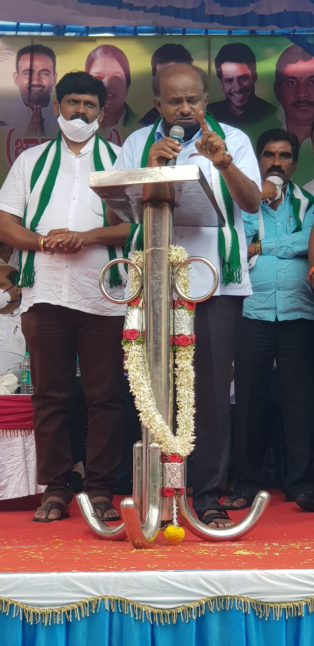 H d ದೇವೇಗೌಡರು 