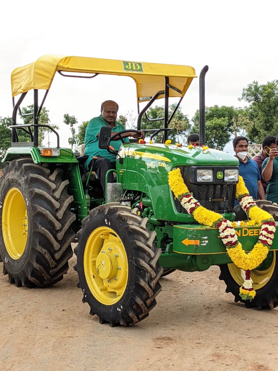 H d ದೇವೇಗೌಡರು 