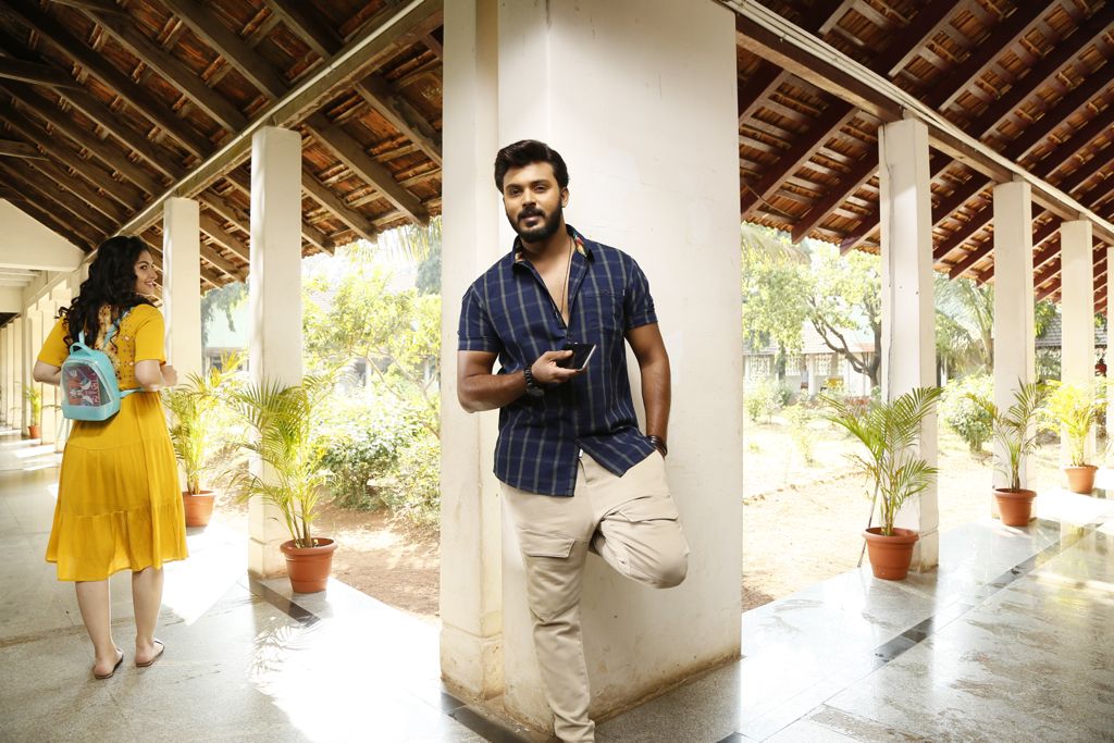 ದಸರಾ ಮೊದಲ ದಿನವೇ "ಮುಗಿಲ್ ಪೇಟೆ" ವಿಡಿಯೋ ಸಾಂಗ್ ಬಿಡುಗಡೆ.