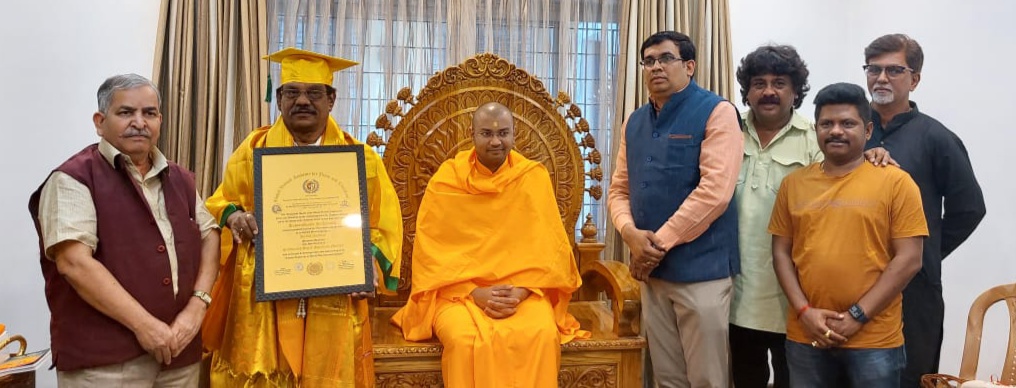 ಹಿರಿಯ ಚಲನಚಿತ್ರ ನಿರ್ಮಾಪಕ ಪತ್ತಿಕೊಂಡ ಕುಮಾರಸ್ವಾಮಿಯವರಿಗೆ ಸನ್ಮಾನ