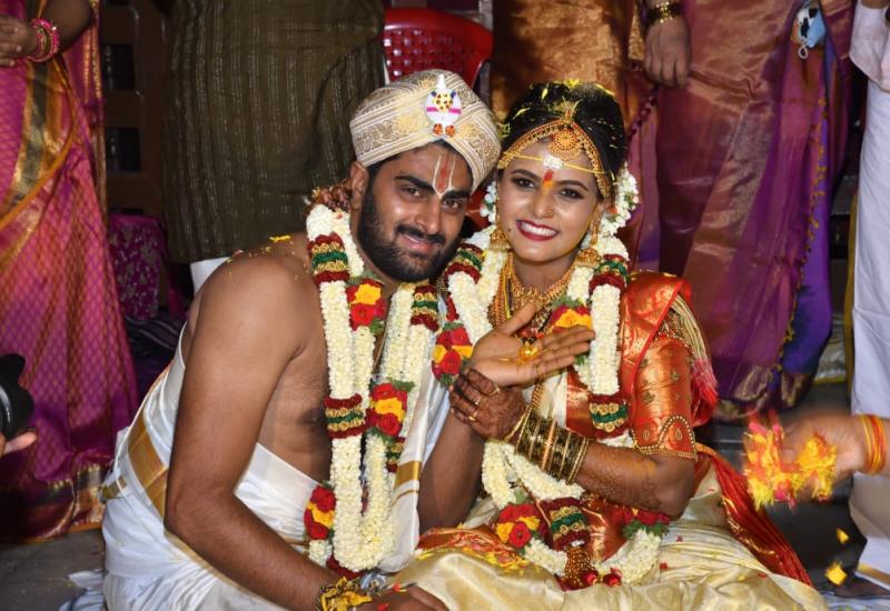 ಬಾಲ್ಯದ ಗೆಳೆಯನ ಜೊತೆ ನಟಿ ಮಯೂರಿ ಮದುವೆ .