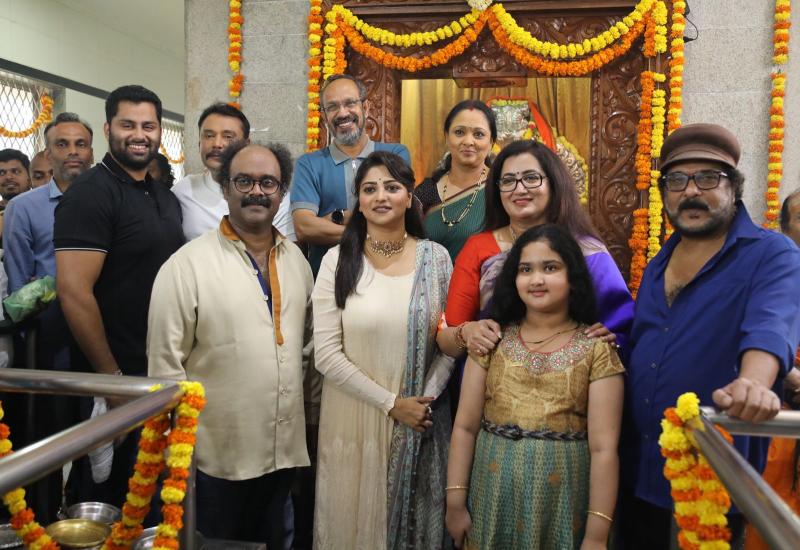 ದರ್ಶನ್ ಅವರ ಕ್ರಾಂತಿಗೆ ಇಂದು ಮುಹೂರ್ತ ನೆರವೇರಿತು.
