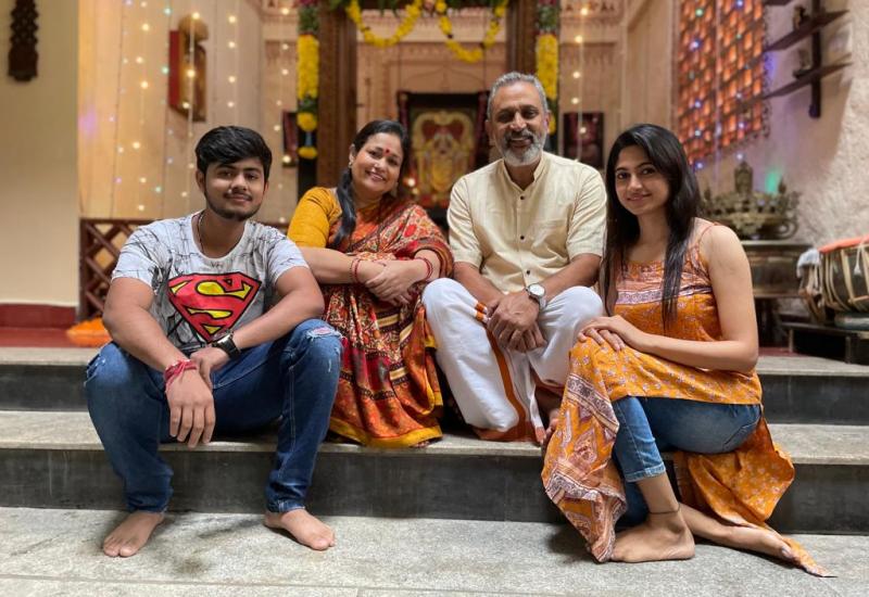 ಫ್ಲಿಕರಿಂಗ್ ಸ್ಟುಡಿಯೋಸ್ ಸಂಸ್ಥೆಯ ಕಿರು ಚಿತ್ರ.