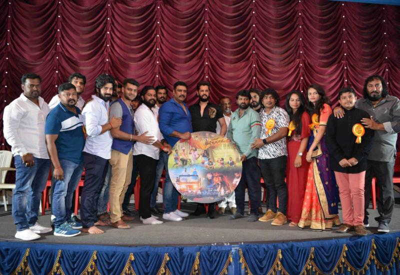 ಬಿಡುಗಡೆಯಾಯಿತು "ಖಡಕ್ ಹಳ್ಳಿಹುಡುಗರು" ಚಿತ್ರದ ಕನ್ನಡಾಭಿಮಾನದ ಗೀತೆ.